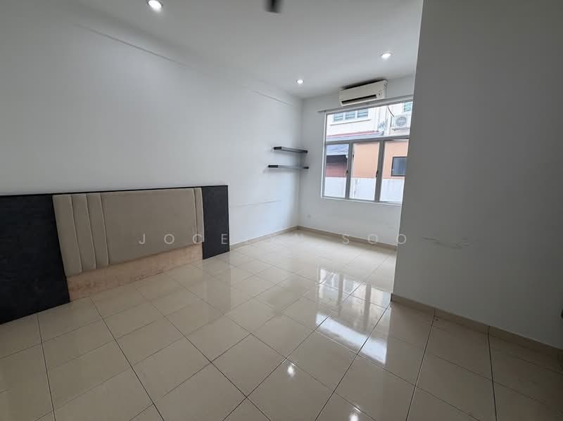Semi-Detached House for Sale in Taman Setia Impian (Kajang) - Jocelyn Soo - Bedroom - PropertyGuru.com.my