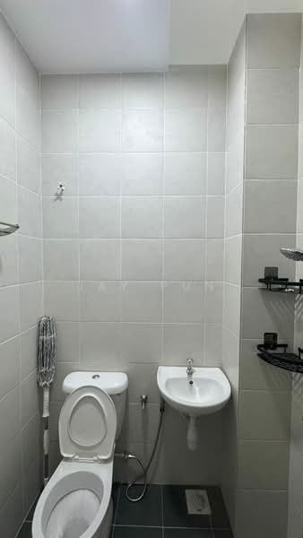 2.5-storey Terraced House for Sale in Gelang Patah (Johor) - Jay Pun - Bathroom - PropertyGuru.com.my