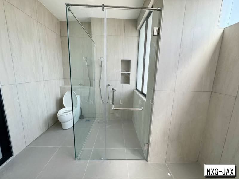 Rumah Berkembar untuk Dijual di Setia Damai (Setia Alam) - Daniel Kok - Bathroom - PropertyGuru.com.my