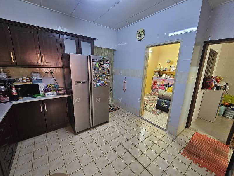 2-storey Terraced House for Sale in Bukit Jelutong (Shah Alam) - Winny Su - Kitchen - PropertyGuru.com.my