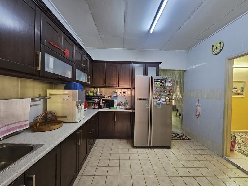 2-storey Terraced House for Sale in Bukit Jelutong (Shah Alam) - Winny Su - Kitchen - PropertyGuru.com.my