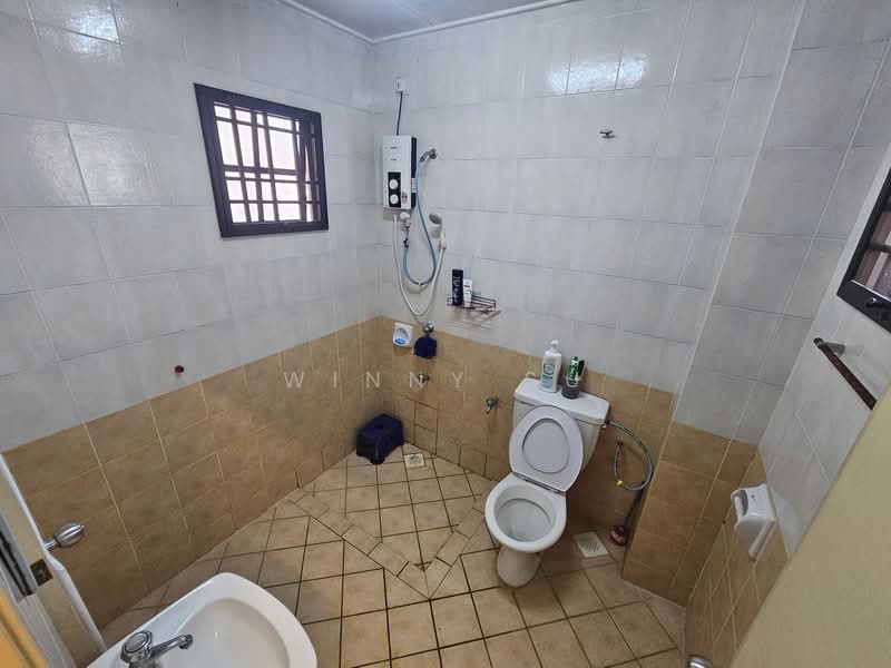2-storey Terraced House for Sale in Bukit Jelutong (Shah Alam) - Winny Su - Bathroom - PropertyGuru.com.my