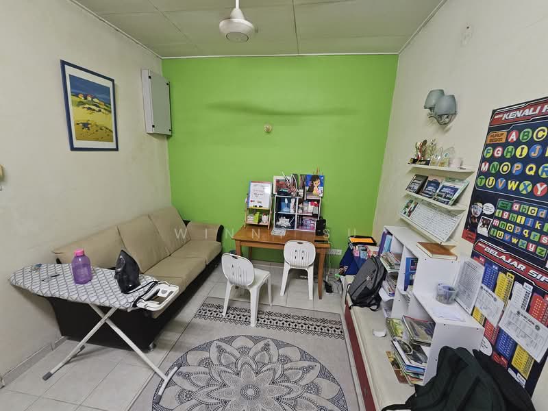2-storey Terraced House for Sale in Bukit Jelutong (Shah Alam) - Winny Su - Living Room - PropertyGuru.com.my