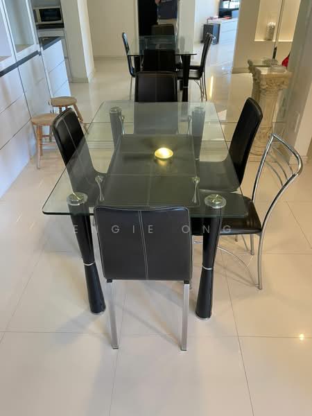 Kondominium untuk Dijual di Marina Bay Condominium - Engie Ong - Dining Room - PropertyGuru.com.my