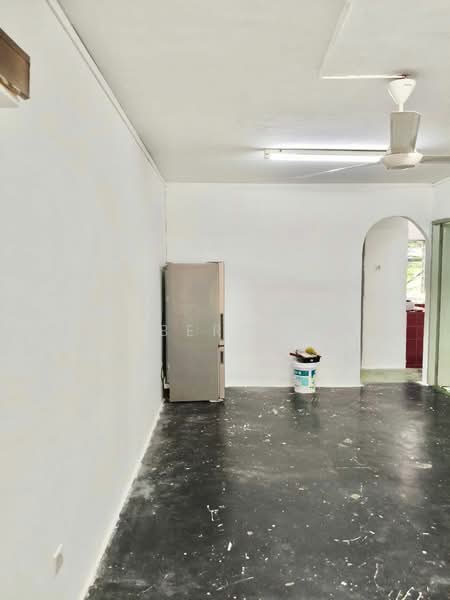 Rumah Flat untuk Dijual di Kuchai Entrepreneurs Park - Gilbert Hor - Living Room - PropertyGuru.com.my