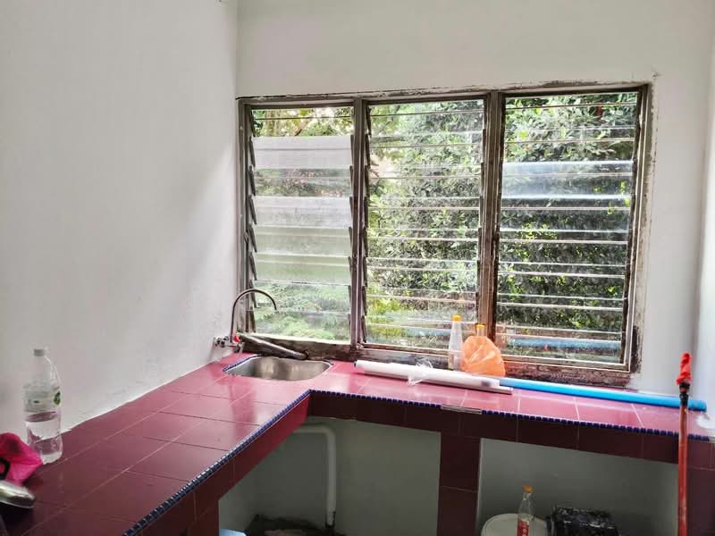 Rumah Flat untuk Dijual di Kuchai Entrepreneurs Park - Gilbert Hor - Kitchen - PropertyGuru.com.my