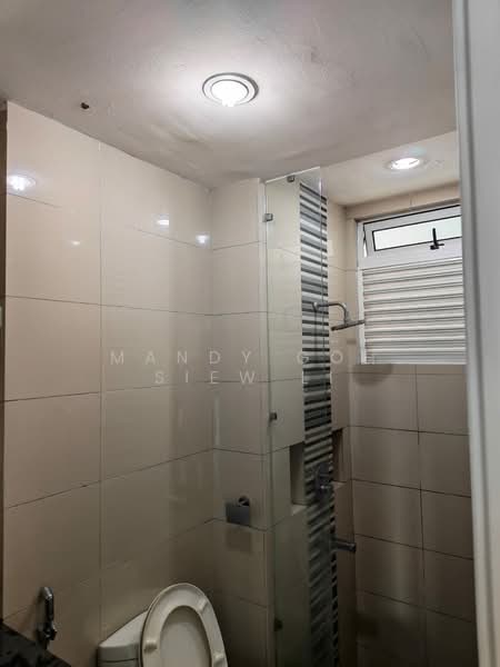 Servis Apartment untuk Disewa di Tropez Residences - Mandy Goh Siew Li - Bathroom - PropertyGuru.com.my