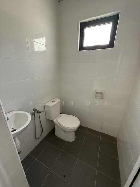 Factory for Sale in Bukit Minyak (Penang) - Kelvin Ooi - Bathroom - PropertyGuru.com.my