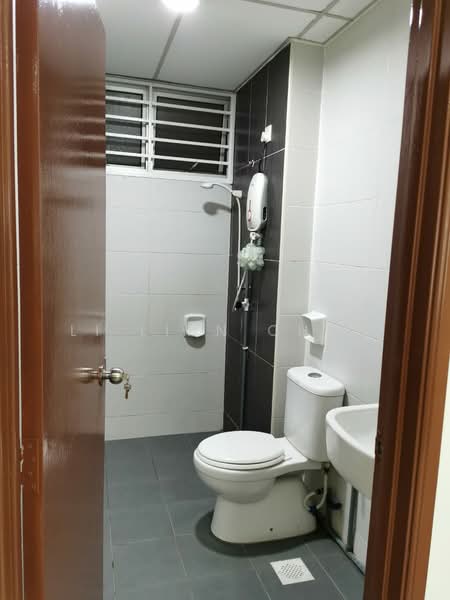 Service Residence for Sale at Larkin Heights - Li Lian Chew - Bathroom - PropertyGuru.com.my