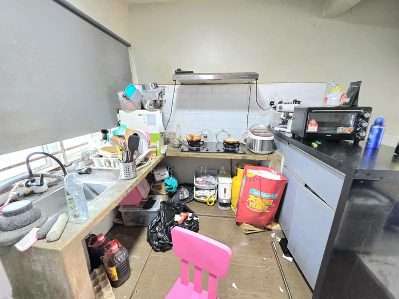 2-storey Terraced House for Sale in Seksyen 17 (Shah Alam) - Ammeer Nadzrai - Kitchen - PropertyGuru.com.my