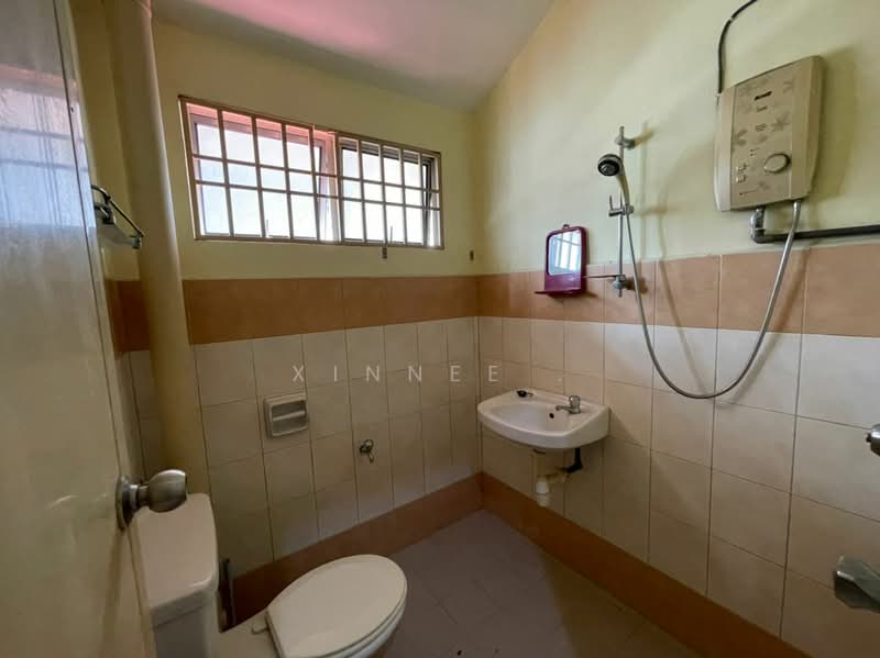2-storey Terraced House for Rent in Kampung Baru Batu Maung (Batu Maung) - Xinnee . - Bathroom - PropertyGuru.com.my