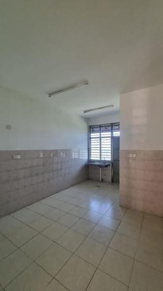 Rumah Teres 2-Tingkat untuk Disewa di Taman Iping (Batu Maung) - Xinnee . - Kitchen - PropertyGuru.com.my