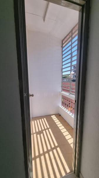 Rumah Teres 2-Tingkat untuk Disewa di Taman Iping (Batu Maung) - Xinnee . - Balcony - PropertyGuru.com.my
