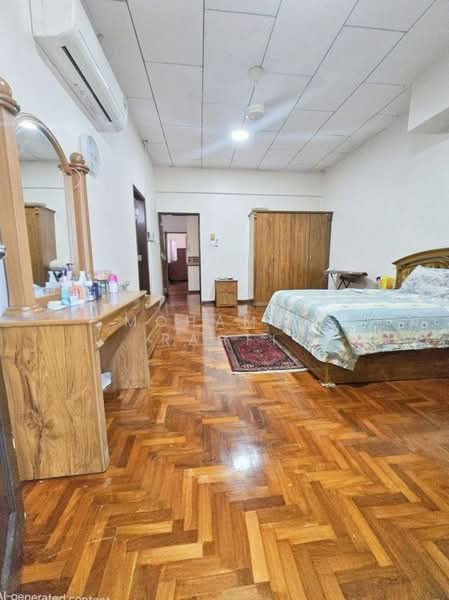 2-storey Terraced House for Sale in Taman Daya (Johor Bahru) - Mohamad Rahfi - Bedroom - PropertyGuru.com.my