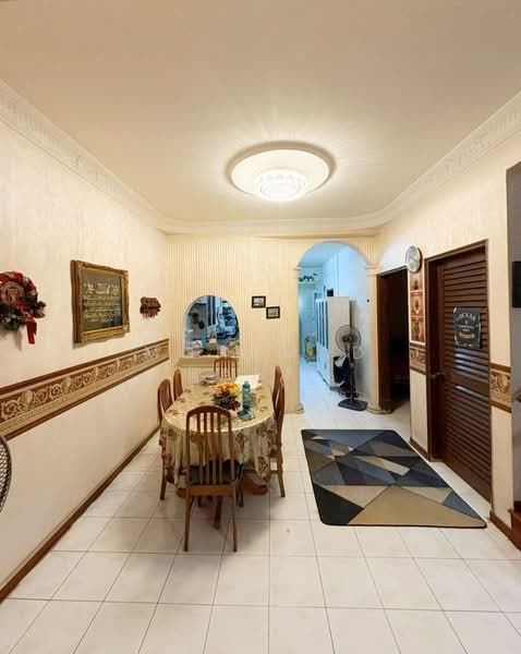 2-storey Terraced House for Sale in Taman Daya (Johor Bahru) - Mohamad Rahfi - Dining Room - PropertyGuru.com.my