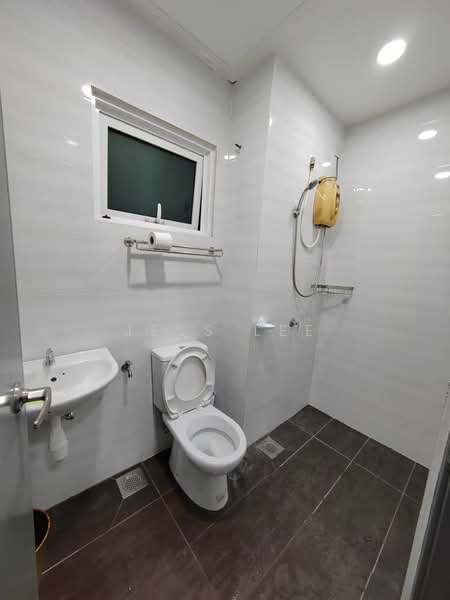 Kondominium untuk Disewa di Lavender Residences - Jess Lee - Bathroom - PropertyGuru.com.my