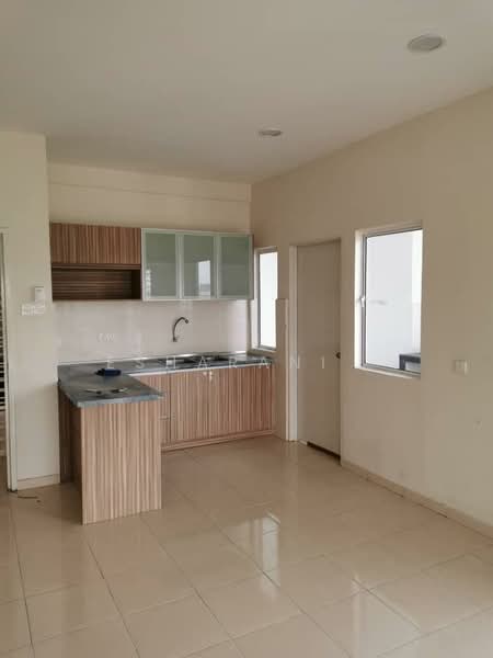 Kondominium untuk Dijual di The iResidence - Esharani . - Kitchen - PropertyGuru.com.my