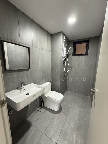 Servis Apartment untuk Disewa di Savvy @ Riana Dutamas - Yi Jun Cham - Bathroom - PropertyGuru.com.my