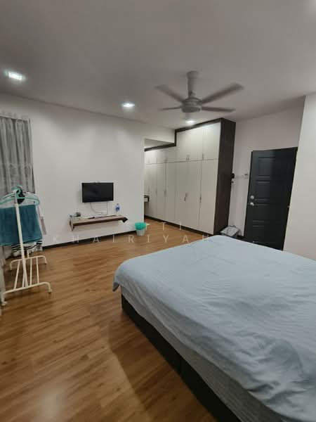 Rumah Teres 2 Tingkat untuk Dijual di Klang (Selangor) - SITI KHAIRIYAH JAAFAR - PropertyGuru.com.my