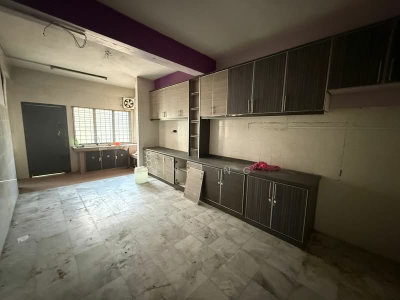 Rumah Teres 2 Tingkat untuk Dijual di Taman Seremban Jaya (Rantau) - Kent Ng - Kitchen - PropertyGuru.com.my