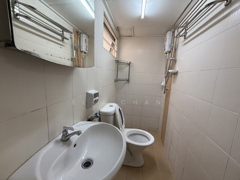 Townhouse for Rent in Batu Caves (Selangor) - Eliz Chan - Bathroom - PropertyGuru.com.my