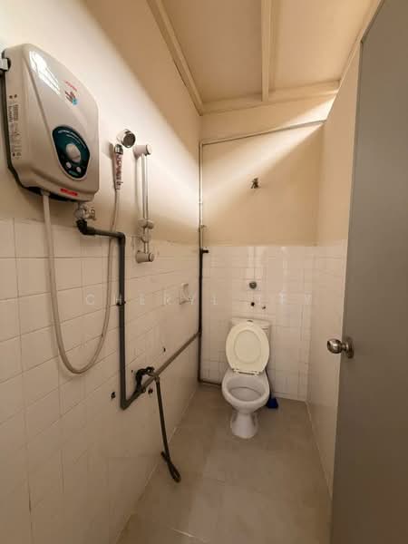 1-storey Terraced House for Sale in Taman Daya (Johor Bahru) - Cheryl Tey - Bathroom - PropertyGuru.com.my