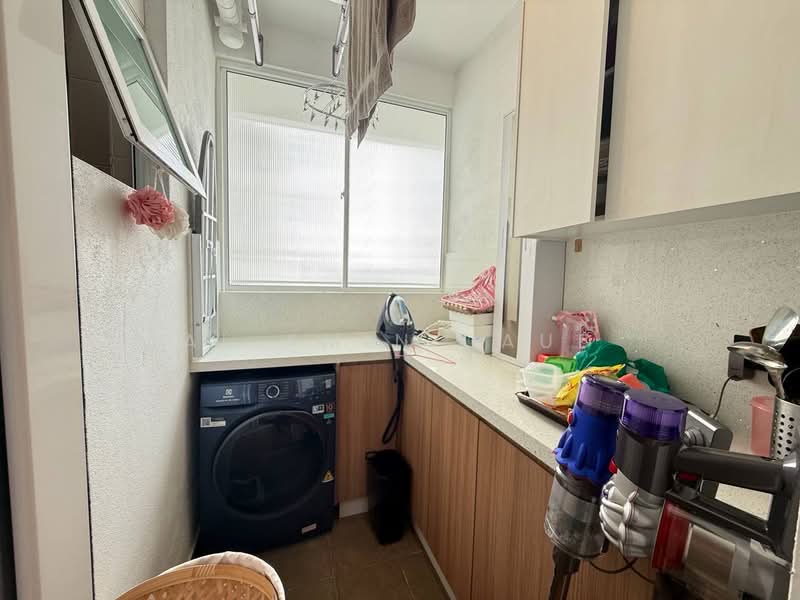 Condominium for Sale at Flora Rosa - Al Amin Daud - Balcony - PropertyGuru.com.my