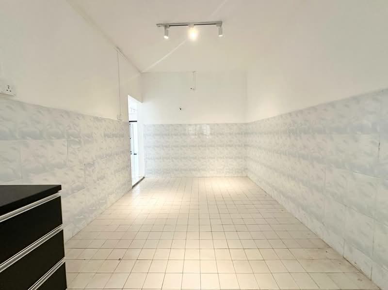 Rumah Teres 2 Tingkat untuk Dijual di Taman Serdang Jaya (Seri Kembangan) - Azli Ibrahim - Interior - PropertyGuru.com.my