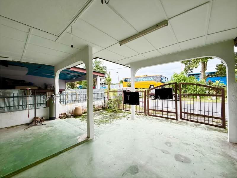 1-storey Terraced House for Sale in Taman Sungai Jelok (Kajang) - Mohd Aizat Saiful Bahri - Exterior - PropertyGuru.com.my