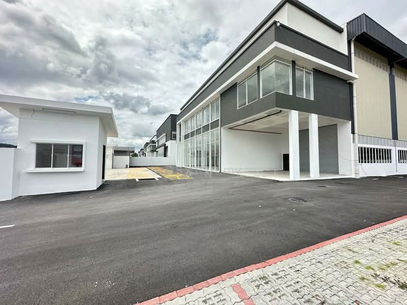 Detached Factory for Rent in Puncak Alam (Selangor) - Vivian Lee - Exterior - PropertyGuru.com.my