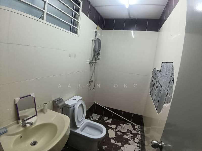 Condominium for Sale at Platinum Hill PV 2 - Aaron Ong - Bathroom - PropertyGuru.com.my