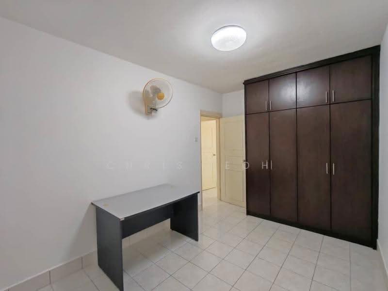 Condominium for Sale at Greenlane Park - Chris Teoh - Bedroom - PropertyGuru.com.my