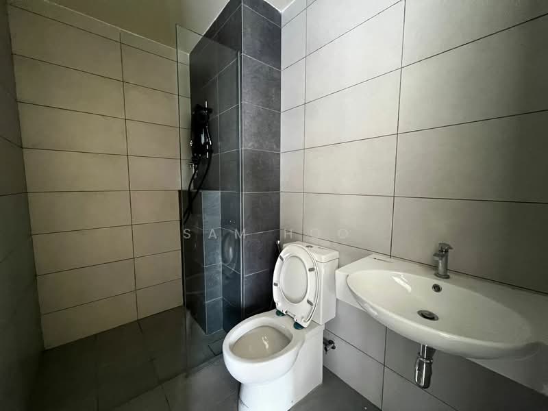 Service Residence for Rent at The Era @ Duta North - Sam Hoo - Bathroom - PropertyGuru.com.my