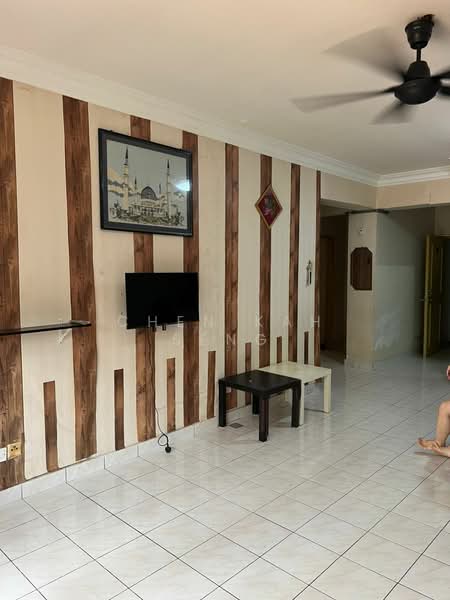 Condominium for Sale at Bayu Tasik 1 - Chen Kah Seng - Living Room - PropertyGuru.com.my