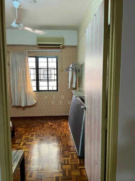 Condominium for Sale at Bayu Tasik 1 - Chen Kah Seng - Bedroom - PropertyGuru.com.my