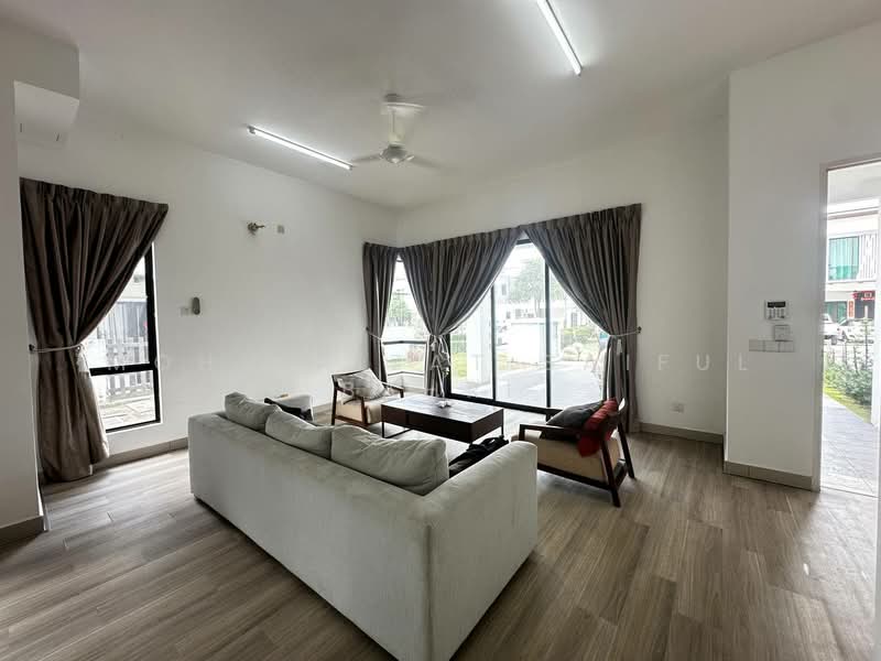 Semi-Detached House for Sale in Shah Alam (Selangor) - Mohd Aizat Saiful Bahri - Living Room - PropertyGuru.com.my
