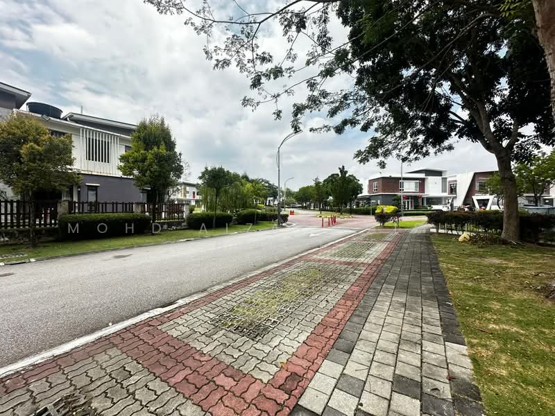 Semi-Detached House for Sale in Shah Alam (Selangor) - Mohd Aizat Saiful Bahri - Exterior - PropertyGuru.com.my