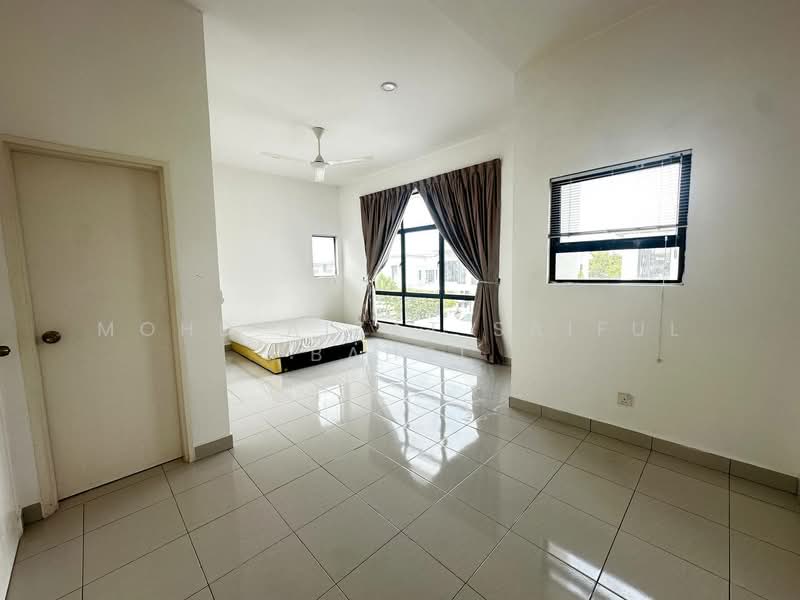 Semi-Detached House for Sale in Shah Alam (Selangor) - Mohd Aizat Saiful Bahri - Bedroom - PropertyGuru.com.my