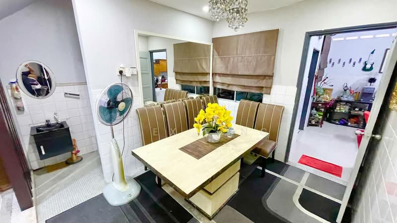 Rumah Teres 2 Tingkat untuk Dijual di Seksyen 17 (Petaling Jaya) - Alex Tong - Dining Room - PropertyGuru.com.my