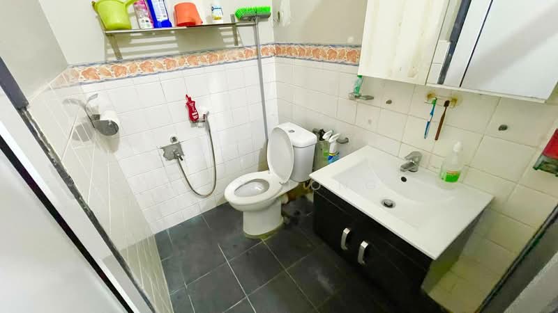 Rumah Teres 2 Tingkat untuk Dijual di Seksyen 17 (Petaling Jaya) - Alex Tong - Bathroom - PropertyGuru.com.my