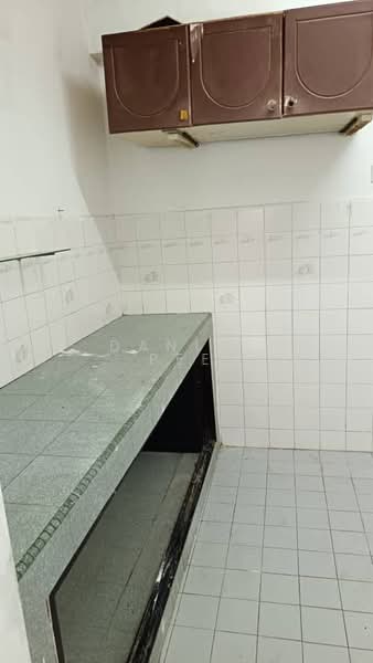 Condominium for Rent at D'Casa Condominium - Daniel pee - Kitchen - PropertyGuru.com.my