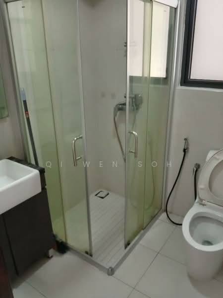 Condominium for Rent at Royal Strand @ Country Garden Danga Bay - Qi Wen Soh - Bathroom - PropertyGuru.com.my