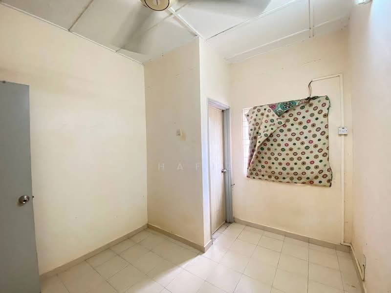 For Sale - Seksyen 8