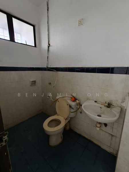 Rumah Teres 2 Tingkat untuk Dijual di Taman Tampoi Utama (Johor Bahru) - Benjamin Ong - Bathroom - PropertyGuru.com.my