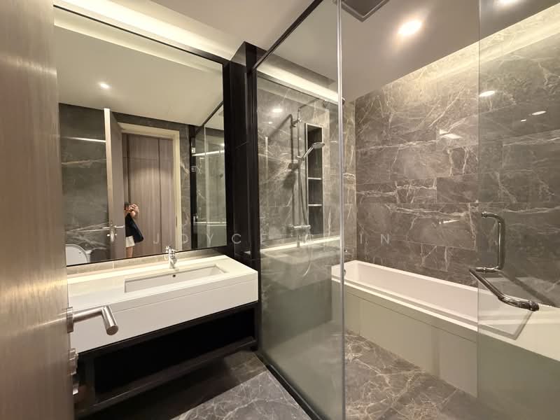 Servis Apartment untuk Disewa di Straits Residences - Joyce Chin - Bathroom - PropertyGuru.com.my
