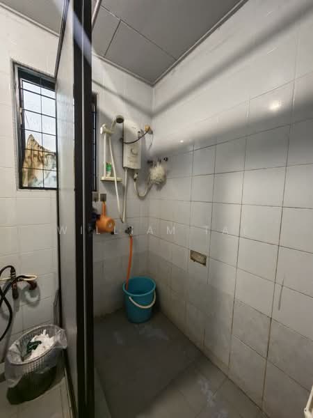 2-storey Terraced House for Sale in Taman Century (Johor Bahru) - William Tay - Bathroom - PropertyGuru.com.my