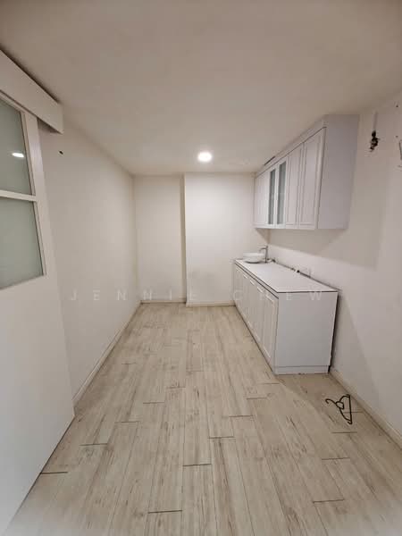 Shop for Rent in Taman Molek (Johor Bahru) - Jennie Chew - Interior - PropertyGuru.com.my