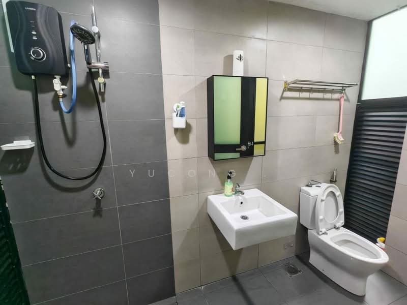 2-storey Terraced House for Sale in Bandar Seri Alam (Masai) - Yucong . - Bathroom - PropertyGuru.com.my