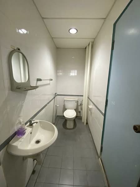 Condominium for Sale at Siantan Puri (8th Avenue) - Sinclair Tan - Bathroom - PropertyGuru.com.my