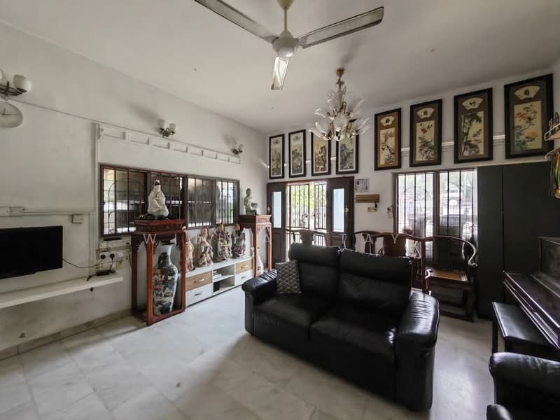 Semi-Detached House for Sale in Taman Johor Jaya (Johor Bahru) - William Tay - Living Room - PropertyGuru.com.my